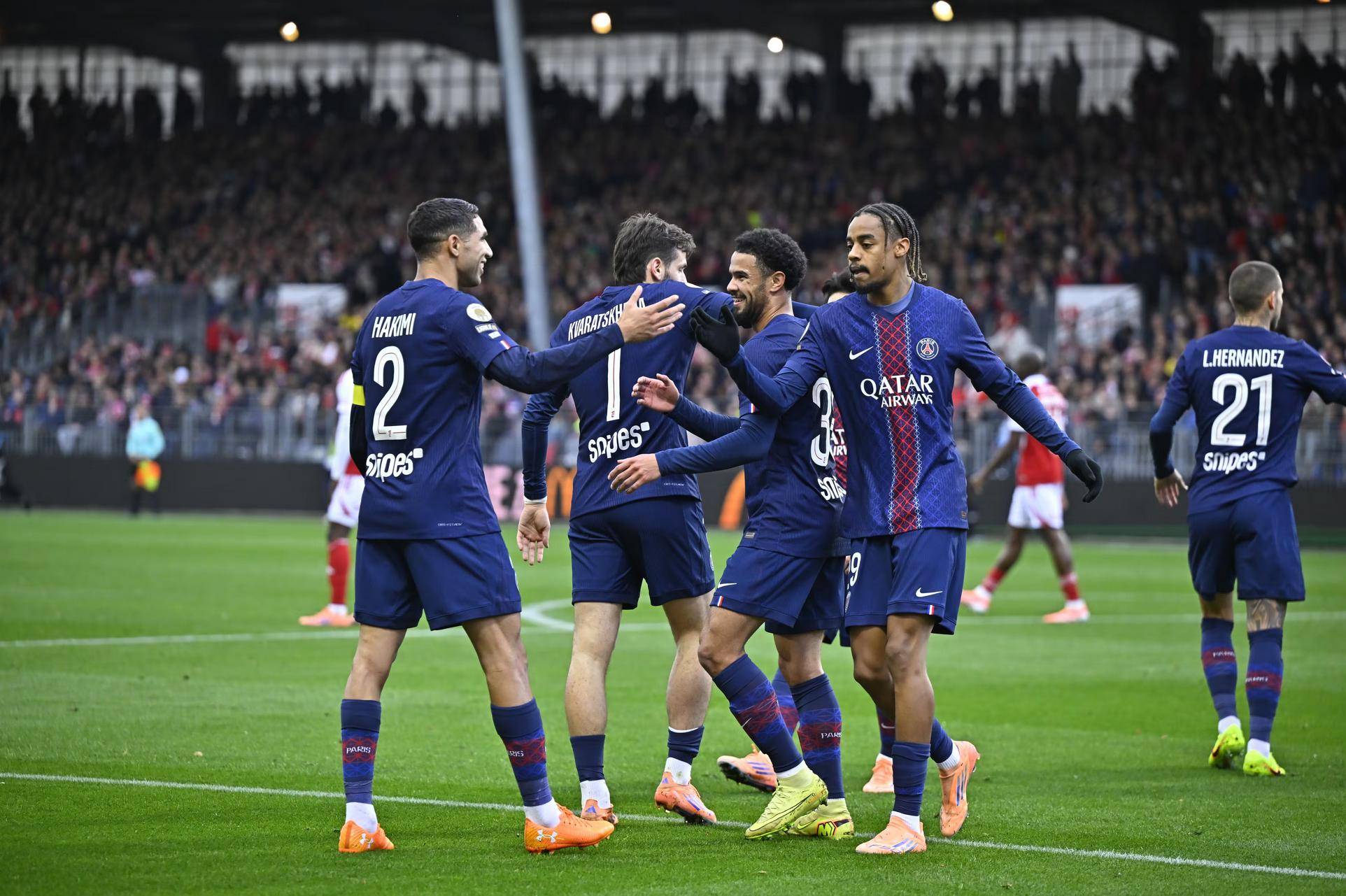 关键时刻巴黎圣日耳曼防线松动：意大利杯节点到来；更衣室稳定；资深球员宣示担当的简单介绍